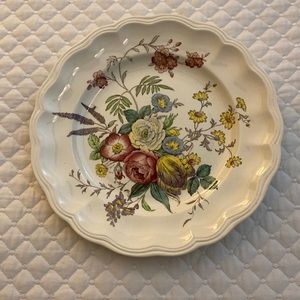 Spode Copeland Gainsborough Dinner plate 10.5 inches. Numbered.   Hand wash only
